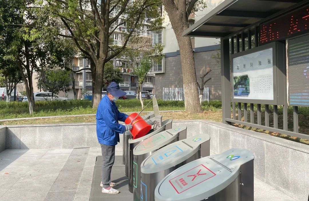 不銹鋼地埋式垃圾桶試點杭州蕭山老舊小區改造